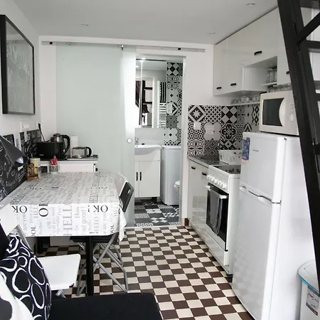 Cosmopolis Rákóczi Black&White Apartament