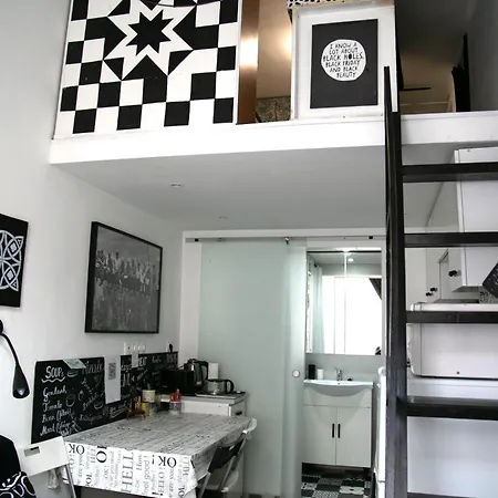 Cosmopolis Rákóczi Black&White Apartament