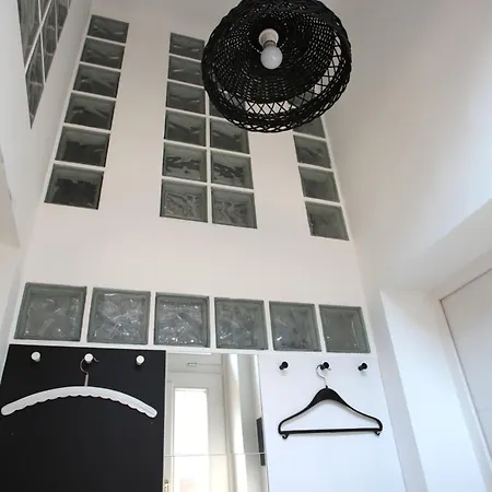 Cosmopolis Rákóczi Black&White Apartament