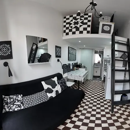Cosmopolis Rakoczi Black&white 부다페스트