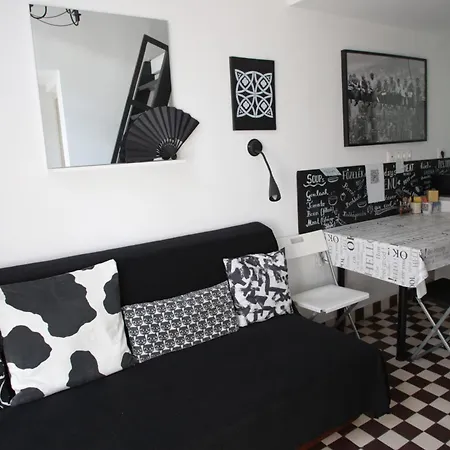 Cosmopolis Rakoczi Black&white 부다페스트