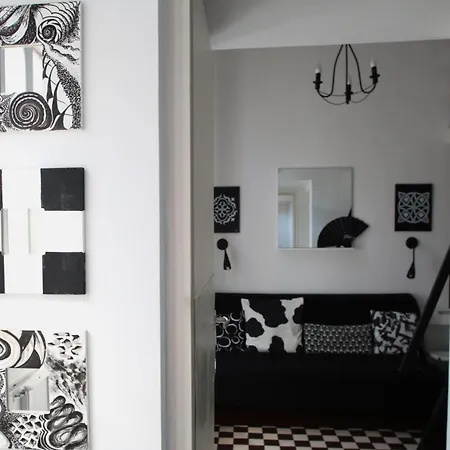 Moment Minimalist Near The Famous New York Cafe Βουδαπέστη